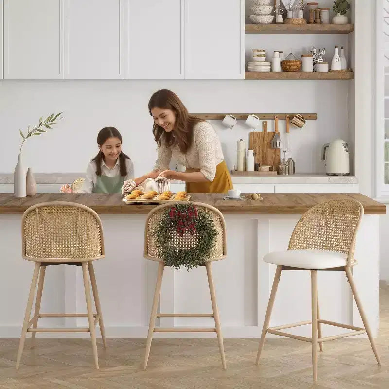 Tabourets de bar pivotants en rotin avec similicuir, chaises de bar rembourrées de style bohème moderne du milieu du siècle pour îlot de cuisine